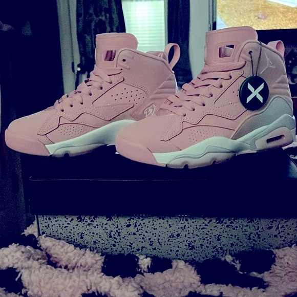 🎀 Jordan MVP 🎀 - - need this GONE‼️ - Picture 2 of 6